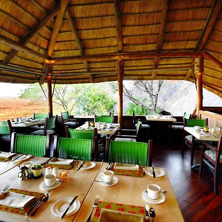 Victoria Falls Safari Suites Εξωτερικό φωτογραφία