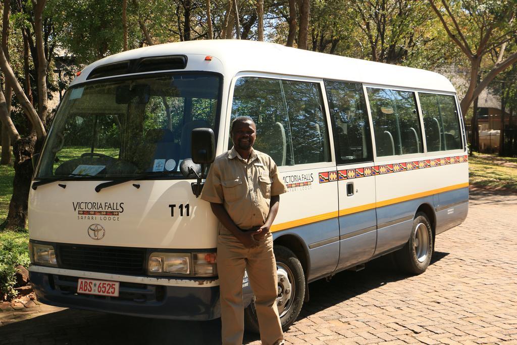Victoria Falls Safari Suites Εξωτερικό φωτογραφία
