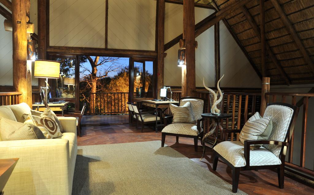 Victoria Falls Safari Suites Εξωτερικό φωτογραφία