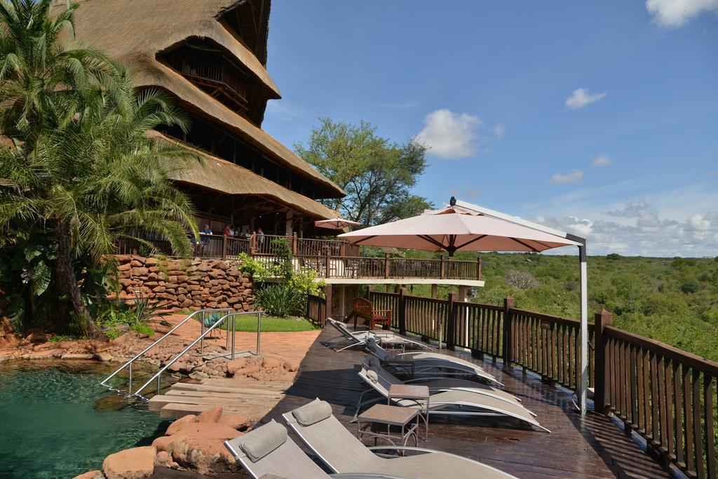 Victoria Falls Safari Suites Εξωτερικό φωτογραφία