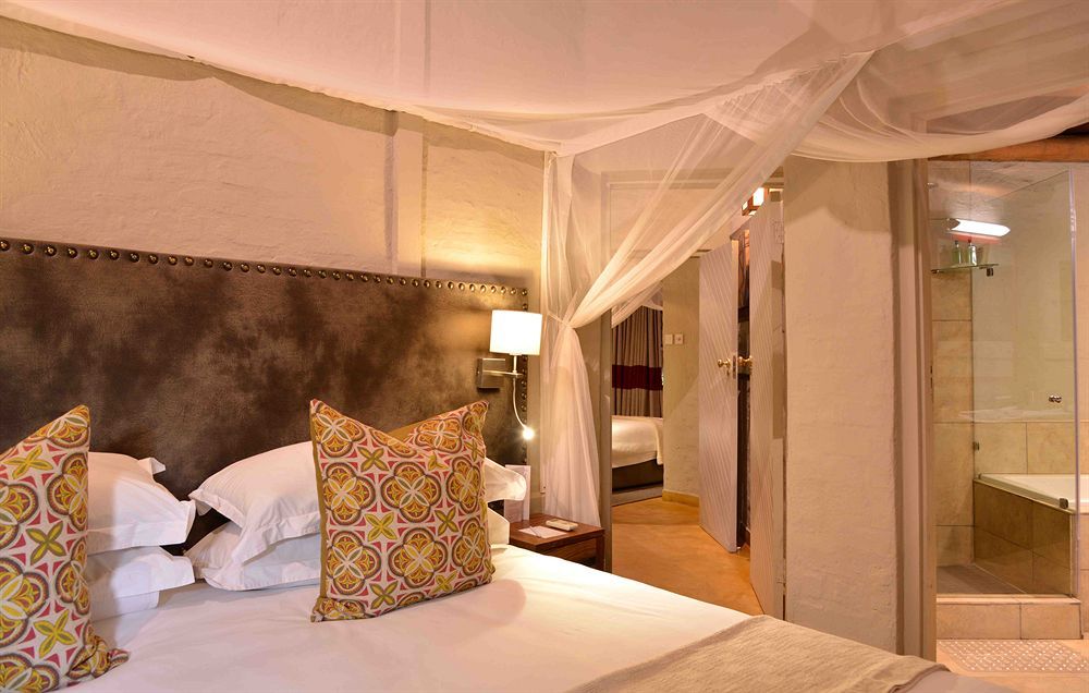 Victoria Falls Safari Suites Εξωτερικό φωτογραφία