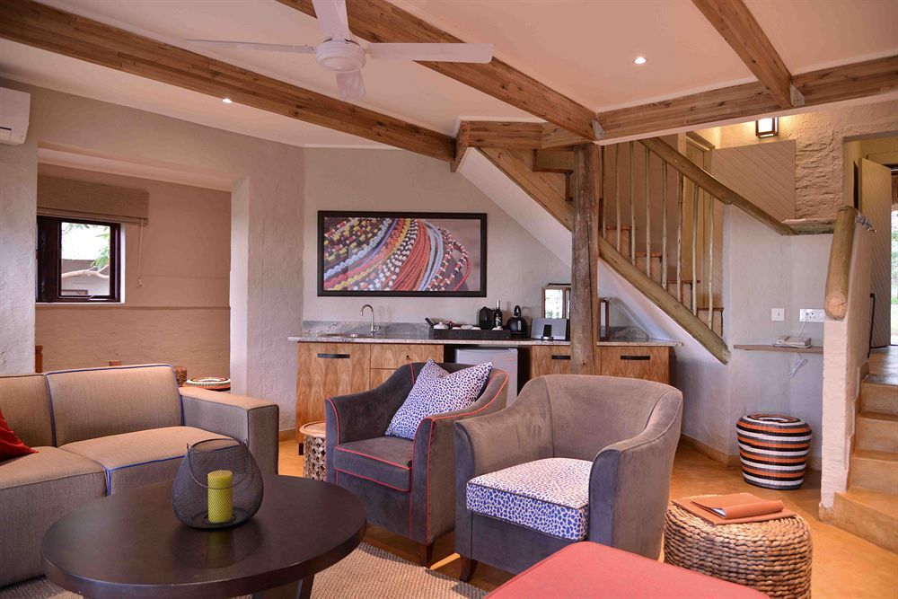 Victoria Falls Safari Suites Εξωτερικό φωτογραφία